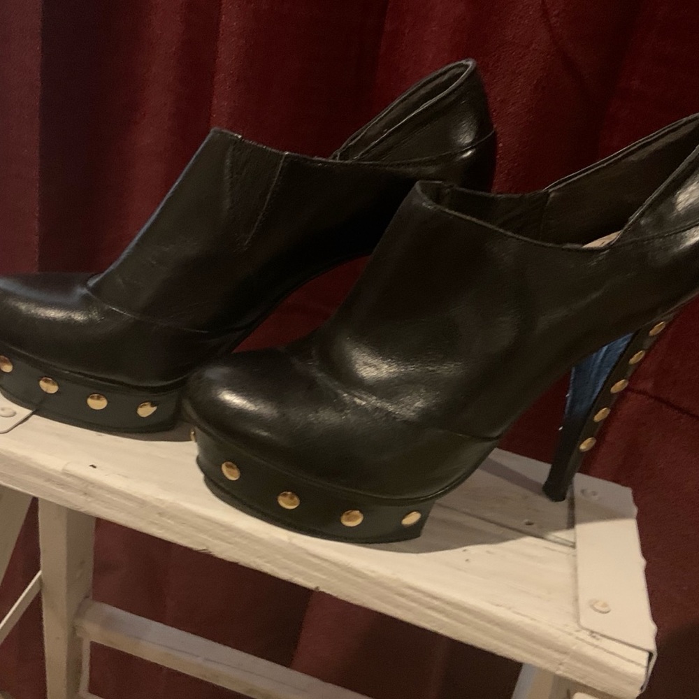 Platform black heels